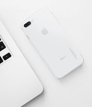 Cargar imagen en el visor de la galería, Funda Spigen Air Skin Ultra Delgada Color Humo para iPhone 7 Plus / 8 Plus