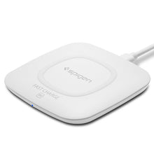 Cargar imagen en el visor de la galería, Spigen Cargador Inalámbrico Essential® F301w