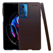 Cargar imagen en el visor de la galería, Funda Rugged Carbon Fibra Flexible Para Moto Edge 20