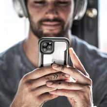 Cargar imagen en el visor de la galería, Funda Uso Rudo Aluminio Raptic Shield Para iPhone 12/12 Pro