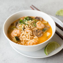 Cargar imagen en el visor de la galería, Ramen Instantáneo Thai Mama Ramen Tom Yum Camaron Picante 10 bolsas
