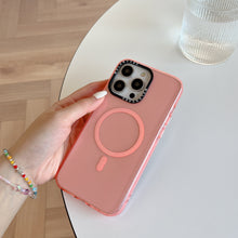 Cargar imagen en el visor de la galería, Funda Traslucida con MagSafe para Iphone
